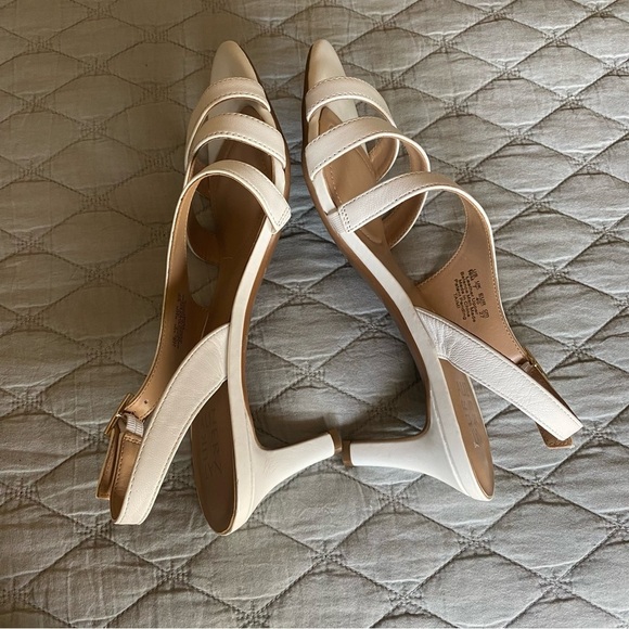 Naturalizer Taimi SIZE: 10 - Picture 15 of 16